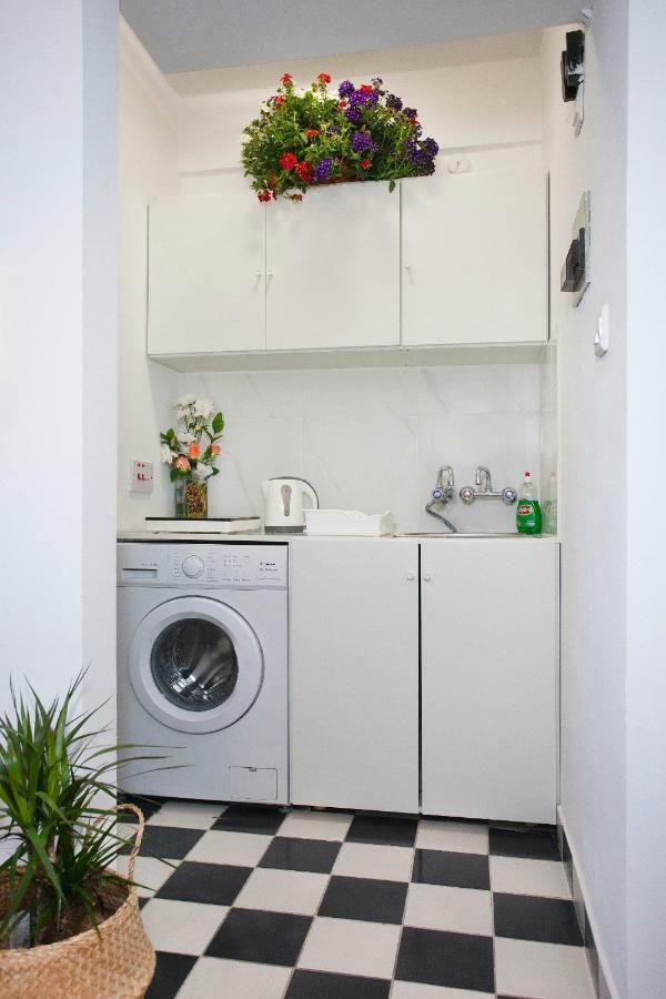 Poseidon Boutique Apartment 2 リマソール エクステリア 写真